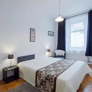Modern Skolska 20 Praha
